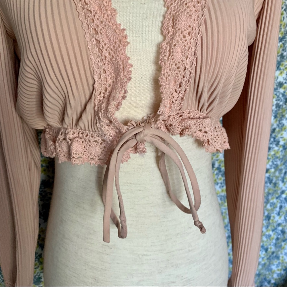 SOLD⚡️Vintage Accordion Pleated Cardigan⚡️ - Picture 4 of 10